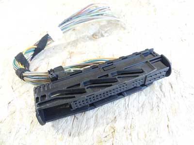 Mercedes Black 48 Pole 33 Wire Connector 0015452703